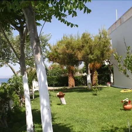 Posidonia Apart-hotel Amarynthos