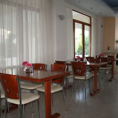 Apartmanhotel Posidonia 3*