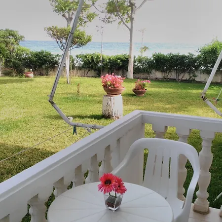 Posidonia Apartmanhotel Amárinthosz