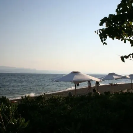 Posidonia Apartmanhotel 3*